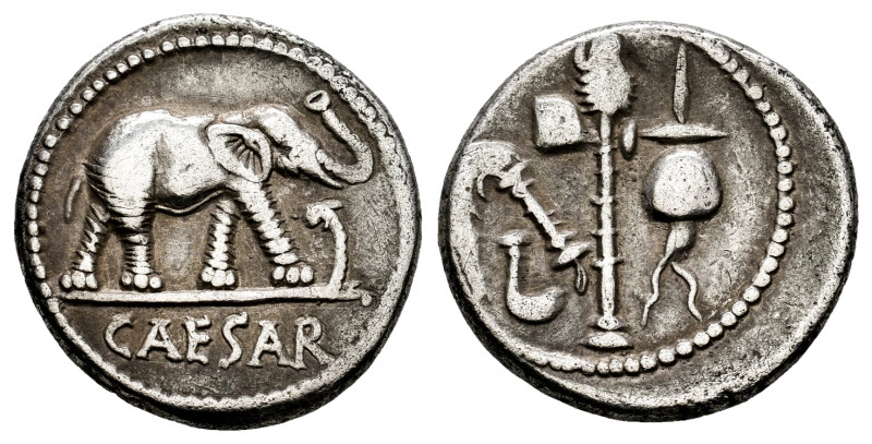 Julius Caesar. Denarius. 54-51 BC. Galia. (Ffc-50). (Craw-443/1). (Cal-640). Anv...