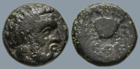 ISLANDS OFF CARIA. Kos. (366-300 BC)
AE Bronze (9.2mm 1.13g)
Obv: Head of bearded Herakles right
Rev: Crab
BMC 25
Rare