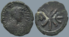 Justin I (518-527 AD). Constantinople
AE Pentanummium (14mm 1.52g)
Obv: D N IVSTINVS P P AV. Pearl diademed, draped, cuirassed bust right.
Rev: Lar...