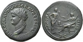 Nero (54 - 68): AE-Sesterz o.J., Lugdunum, Av. belorbeerte Büste nach links, Rv: Ceres mit Fackel und Kornähren nach links sitzend, gegenüber steht An...