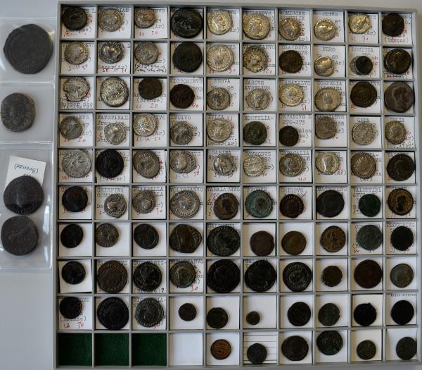 Antike: Eine bemerkenswerte Sammlung von 100 antiker Münzen aus römischen Kaiser...
