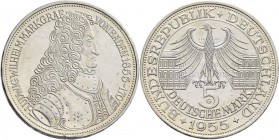 Bundesrepublik Deutschland 1948-2001: 5 DM 1955 G, Markgraf von Baden, Jaeger 390, feine Kratzer, kleiner Randfehler, sehr schön.
 [taxed under margi...