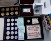 Alle Welt: Kleine Sammlung diverser Münzen aus aller Welt: Olympische Spiele in Sarajewo, Kanada 2 Dollar Set Banknoten/Münze, Serie Tier der Welt aus...