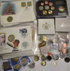 Alle Welt: Sammlung diverser Münzen, dabei über 20 Numisbriefe, übewiegend mit DDR Münzen, Euromünzen als Premiumsets, 2 Euro Gedenkmünzen - dabei auc...