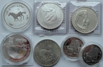 Alle Welt: Tiere auf Münzen: Kleines Lot an 7 Münzen, dabei: Australien 1 Dollar 2002 Lunar Pferd, Zambia 5000 Kwacha 2000 +2001 Elephant, Fiji 10 Dol...