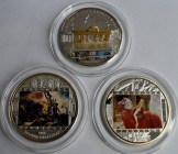 Cook Inseln: Lot 3 Münzen, dabei: 25 Dollars 2009 (KM# 1584) Fall der Berliner Mauer/Brandenburger Tor, Skulpturmünze mit Box und Aufsteller, 2 x 20 D...