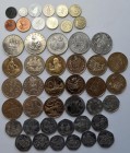 Gibraltar: Lot 47 diverse Münzen aus Gibraltar, dabei Kleinmünzen, One Crown Gedenkmünzen, 5 Pounds Gedenkmünzen sowie 50 Pence Christmas.
 [taxed un...