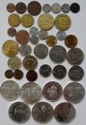 Island: Lot 39 Münzen aus Island, Umlaufmünzen sowie Gedenkmünzen. 7 Münzen aus Silber.
 [taxed under margin system]