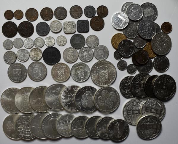 Niederlande: Lot diverser Münzen aus Holland ab 1900. Von Kleinmünzen 1/2 Cent b...
