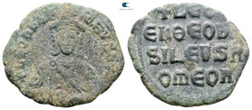 Leo VI the Wise AD 886-912. Constantinople. Follis Æ