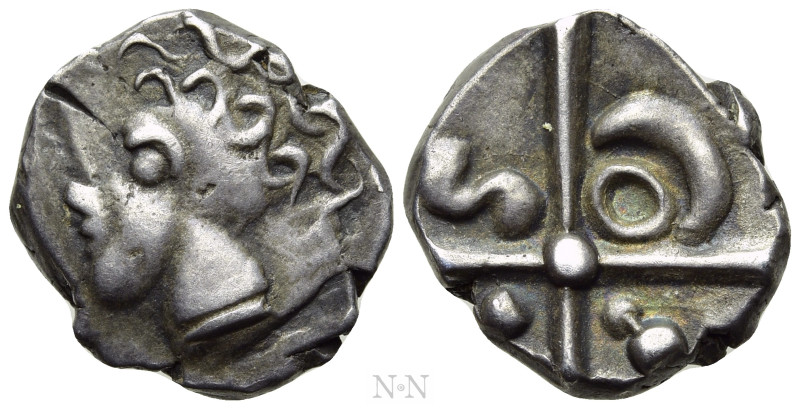 WESTERN EUROPE. Southern Gaul. Volcae-Arecomici. Drachm (118-76/74 BC). 

Obv:...
