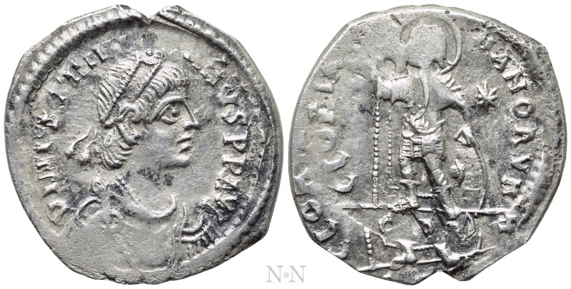 JUSTINIAN I (527-565). Miliarense. Constantinople. 

Obv: D N IVSTINIANVS PP A...