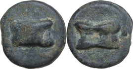 Roma/Roma series. AE cast Uncia, 269-266 BC. Obv. Astragalus. Rev. Astragalus; pellet in field. Cr. 21/6; Vecchi ICC 46; HN Italy 293. AE. 20.45 g. 26...