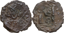 Tiberius III, Apsimar (698-705). AE Follis. Constantinople mint. Obv. Crowned and cuirassed bust facing, holding spear and shield decorated with horse...
