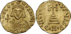 Leo III the 'Isaurian' (717-741). AV Solidus. Constantinople, AD 717-720. Obv. D N D LЄON P A MЧL A. Crowned bust of Leo facing, wearing chlamys, hold...