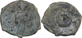 Capua. Ruggero II (1105-1154). Follaro. D/ Santo Stefano orante di fronte. R/ Crescente lunare sormontata da croce; attorno, stelle. CNI 3/5; Travaini...