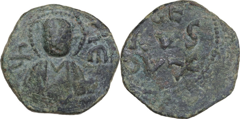 Salerno. Ruggero Borsa (1085-1111). Follaro con San Matteo. D/ Busto frontale di...