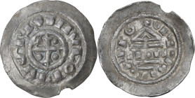 Venezia. Ugo di Provenza (926-947), Re d'Italia. Denaro. D/ Croce tricuspidata accantonata da quattro globetti. R/ Tempio con croce al centro e due co...