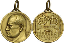 Era Fascista. Medaglia premio A. XI (1933) coniata dall'Opera Nazionale del Dopolavoro per la Befana Fascista. D/ Testa di Mussolini a sinistra; dietr...