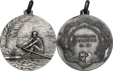 Era Fascista. Medaglia premio A. XI (1933) della Regia Federazione Canottaggio del comitato Giuliano. D/ Atleta entro canoa nell'atto di vogare; sullo...