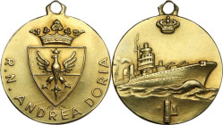 Era Fascista. Medaglia s.d. celebrativa della Regia Nave Andrea Doria. D/ Stemma della Famiglia Doria coronato; sotto R. N. ANDREA DORIA. R/ Veduta de...