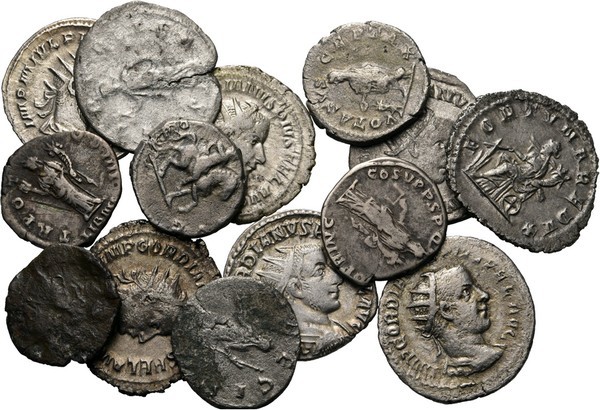 Lot Ancient (14) Consisting of silver Denarii and Antoniniani. On average Fine t...