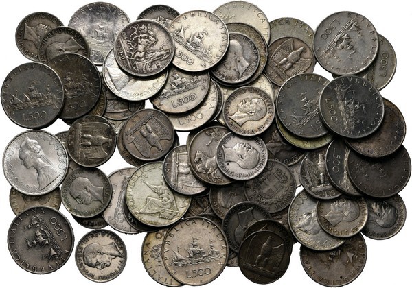 LOTS - Lot Italy (ca. 70) Interesting 19th and 20th century silver pieces. Vario...