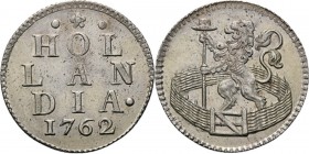 Zilveren duit 1762, Silver Type Ib. · ❀ · / HOL / LAN / DIA· / jaartal. Kz. klimmende leeuw met speer en vrijheidshoed in Hollandse tuin. Kabelrand.V....