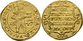 Dukaat 1647 over 1646, Gold Type I. Staande ridder met Spaanse helm, zwaard en pijlenbundel met zeven pijlen tussen jaartal, tekst tussen de voeten en...