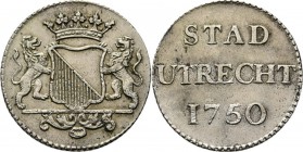 Zilveren duit 1750, Silver In het veld STAD / UTRECHT / jaartal met Romeinse I. Kz. gekroond stadswapen met schildhouders. Kabelrand.V. 116.6; PW. 511...