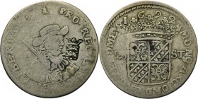 28 stuiver 1692, Silver Type IIIb. Klein borstbeeld zonder pluim aan de hoed en zwaard naar rechts, mmt. hondje na omschrift. Kz. gekroond provinciewa...