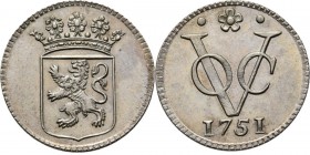 PROVINCIALE MUNTEN - Zilveren duit 1751, Silver, Holland Gekroond provinciewapen. Kz. · ✿ · / VOC / jaartal. Kabelrand.Scho. 130.3.32 g. S Vrijwel pra...