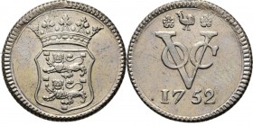 PROVINCIALE MUNTEN - Zilveren duit 1752, Silver, West–Friesland Gekroond gewestelijk wapen. Kz. ✿ haan ✿ / VOC / · jaartal · . Kabelrand.Scho. 261Inge...