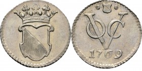 PROVINCIALE MUNTEN - ½ Zilveren duit 1769, Silver, Utrecht Gekroond stadswapen. Kz. · stadsschild · / VOC / jaartal. Kabelrand.Scho. 4121.57 g Zeer fr...