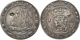 BATAAFSE REPUBLIEK 1799–1806 - Scheepjesgulden 1802, Silver, Munten te Enkhuizen geslagen Driemaster, daaronder jaartal tussen versiering INDIÆ - BATA...
