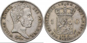 1 Gulden 1824 Hoofd naar rechts. TYPE I a (1818–1837). Jong hoofd. Mmt. fakkel, mt. mercuriusstaf. Utrechtse slag. Met streepje tussen kroon en wapen....