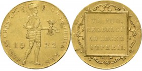 Gouden dukaat 1922 Staande ridder met pijlbundel tussen jaartal. Kz. tekst in versierd vierkant. Mt. mercuriusstaf. TYPE I c (1909–1932). Mmt. zeepaar...