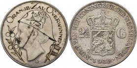 2½ Gulden of rijksdaalder 1932, BEWERKTE MUNTEN TWEEDE WERELDOORLOG / STIL VERZET TYPE IV a (1929–1933). ‘Ouder hoofd’ door J. C. Wienecke. Mmt. zeepa...
