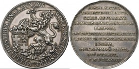 HISTORIEPENNIGEN - HISTORICAL MEDALS - UTRECHT. ONTVANGST VAN DE GEVLUCHTE FRANSE PROTESTANTEN. 1688 Nederlandse leeuw met zwaard en pijlenbundel. Een...