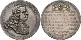 HISTORIEPENNIGEN - HISTORICAL MEDALS - HAARLEM. DOORTOCHT VAN PRINS WILLEM IV 1747, by door Gerrit Marshoorn. Aan de schutterij door de vroedschap ver...