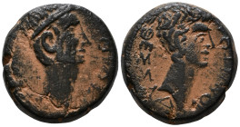 MACEDON. Thessalonica. Augustus, with Divus Julius Caesar, 27 BC-AD 14. Diassarion AE. ΘΕΟΣ Laurate head of Divus Julius Caesar to right. Rev. ΘΕΣΣΑΛΟ...
