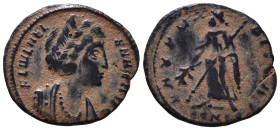 Helena. Augusta 324-329. AE 15mm, 1,61g *Repatinated*