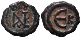 Justin II, 565-578. Pentanummium AE 13mm, 1,59g *Repatinated*