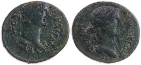 MAKEDONIEN THESSALONIKA
Tiberius mit Livia, 14-37 n. Chr. AE-Tetrachalkon 22-37 n. Chr. Vs.: Kopf n. r., Rs.: drapierte Büste der Livia n. r. RPC 156...