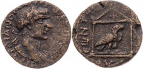 KILIKIEN PHILADELPHIA
Traianus, 98-117 n. Chr. AE-Assarion Vs.: Büste mit drapierter linker Schulter und Lorbeerkranz n. r., Rs.: Adler n. r. in Aedi...