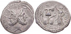 RÖMISCHE REPUBLIK
M. Furius L.f. Philus, 119 v. Chr. AR-Denar Rom Vs.: M · FOVRI · L · F, Doppelkopf des Ianus mit Lorbeerkranz, Rs.: ROMA, Roma steh...