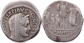 RÖMISCHE REPUBLIK
L. Aemilius Lepidus Paullus, 62 v. Chr. AR-Denar Rom Vs.: [P]AVLLVS LEPIDVS / CONCORDI[A], Kopf der Concordia mit Schleier und Diad...