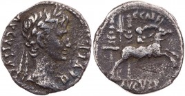 RÖMISCHE KAISERZEIT
Augustus, 27 v.-14 n. Chr. AR-Denar 8 v. Chr. Lugdunum Vs.: AVGVSTVS DIVI F, Kopf mit Lorbeerkranz n. r., Rs.: C CAES / AVGVS F (...