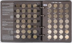 BUNDESREPUBLIK DEUTSCHLAND
 Lot 1 DM 1950-2001 komplett, ab 1993 aus Kursmünzensätzen, z. T. PP, in Eindrückalbum J. 385. 208 Stück ss-St bzw. PP