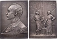 PERSONEN MEDIZINER UND ÄRZTE
Collin, L. A. Versilberte Bronzeplakette 1892 (v. Roty) Vs.: Brustbild n. l., darunter Namenstafel, Rs.: Personifikation...